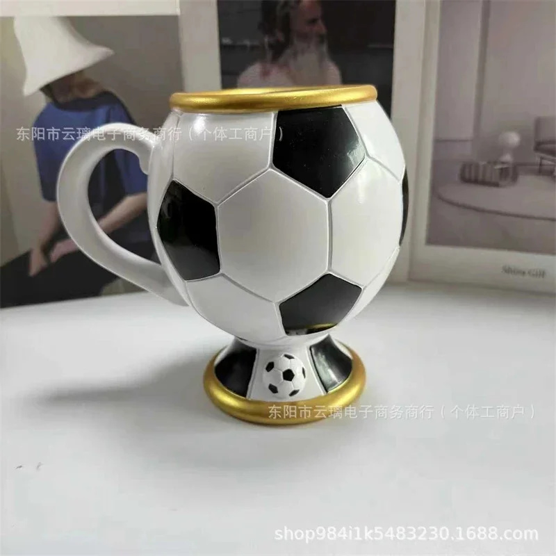 كوب قهوة على شكل كرة قدم من ال - مراجعة Board Game Football وسعره